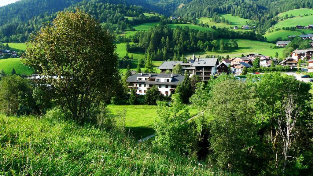 Ortners Mauerwirt - Leistbarer Luxus Lägenhet Bad Kleinkirchheim Exteriör bild