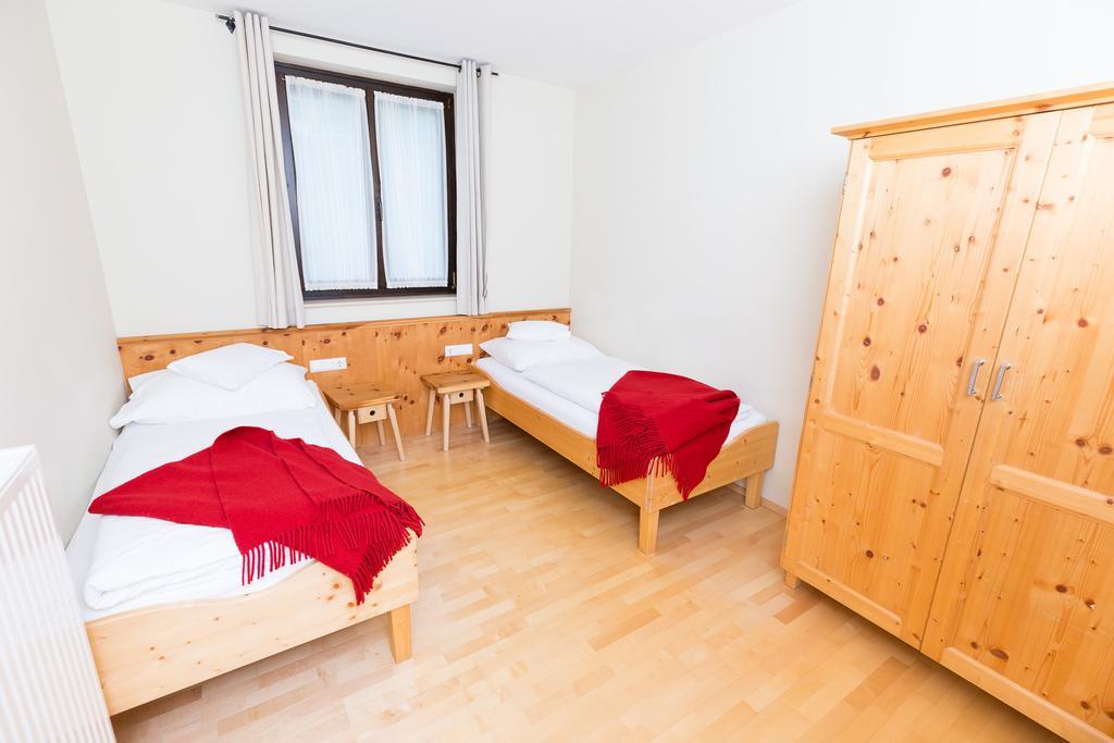 Ortners Mauerwirt - Leistbarer Luxus Lägenhet Bad Kleinkirchheim Exteriör bild